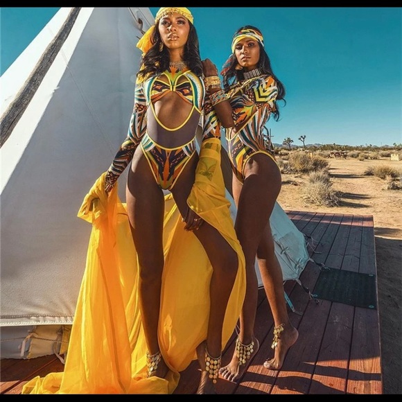 Bikini - Picture 8 of 8